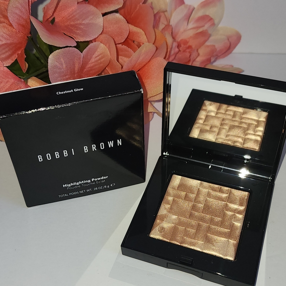 BNIB》Bobbi Brown ✨️ Radiant Finish Highlighting Powder (Chestnut Glow)